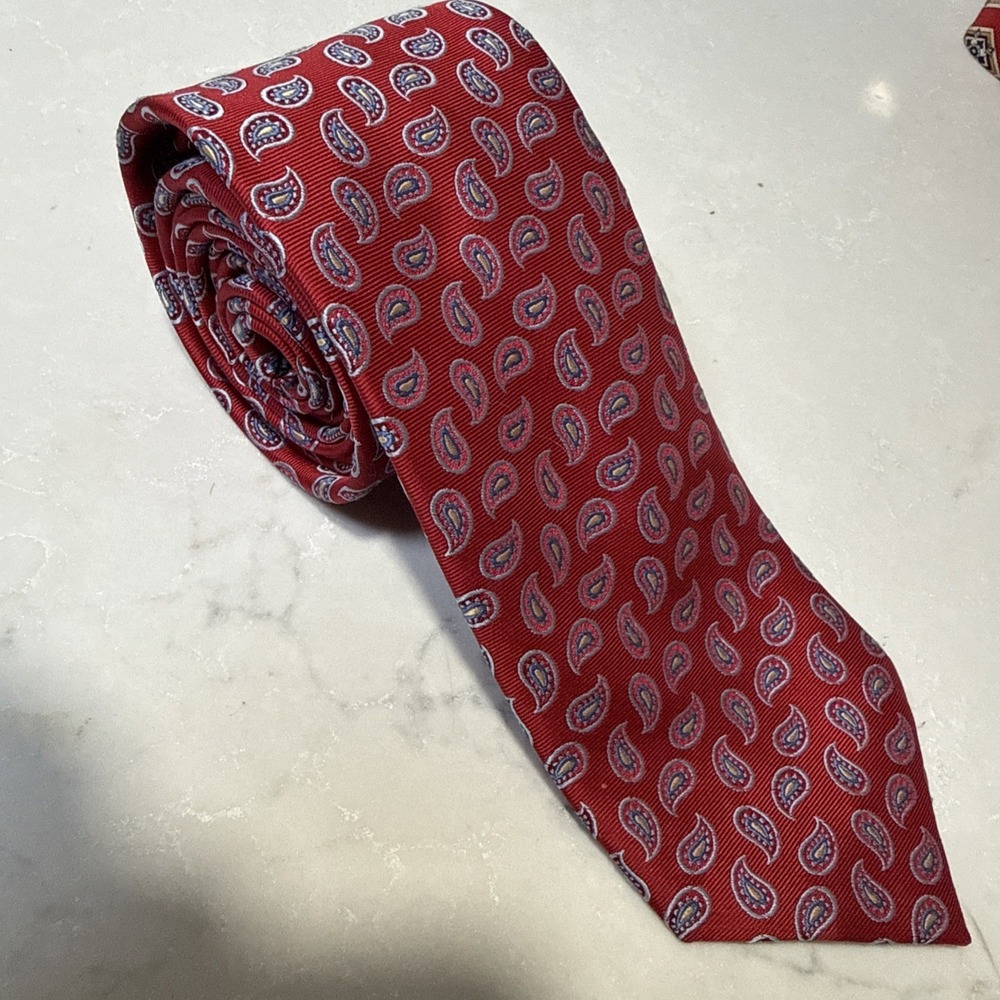 Jos‎ A Bank Executive Collection Jacquard Textured Silk Red Paisley Tie 58X3.5"